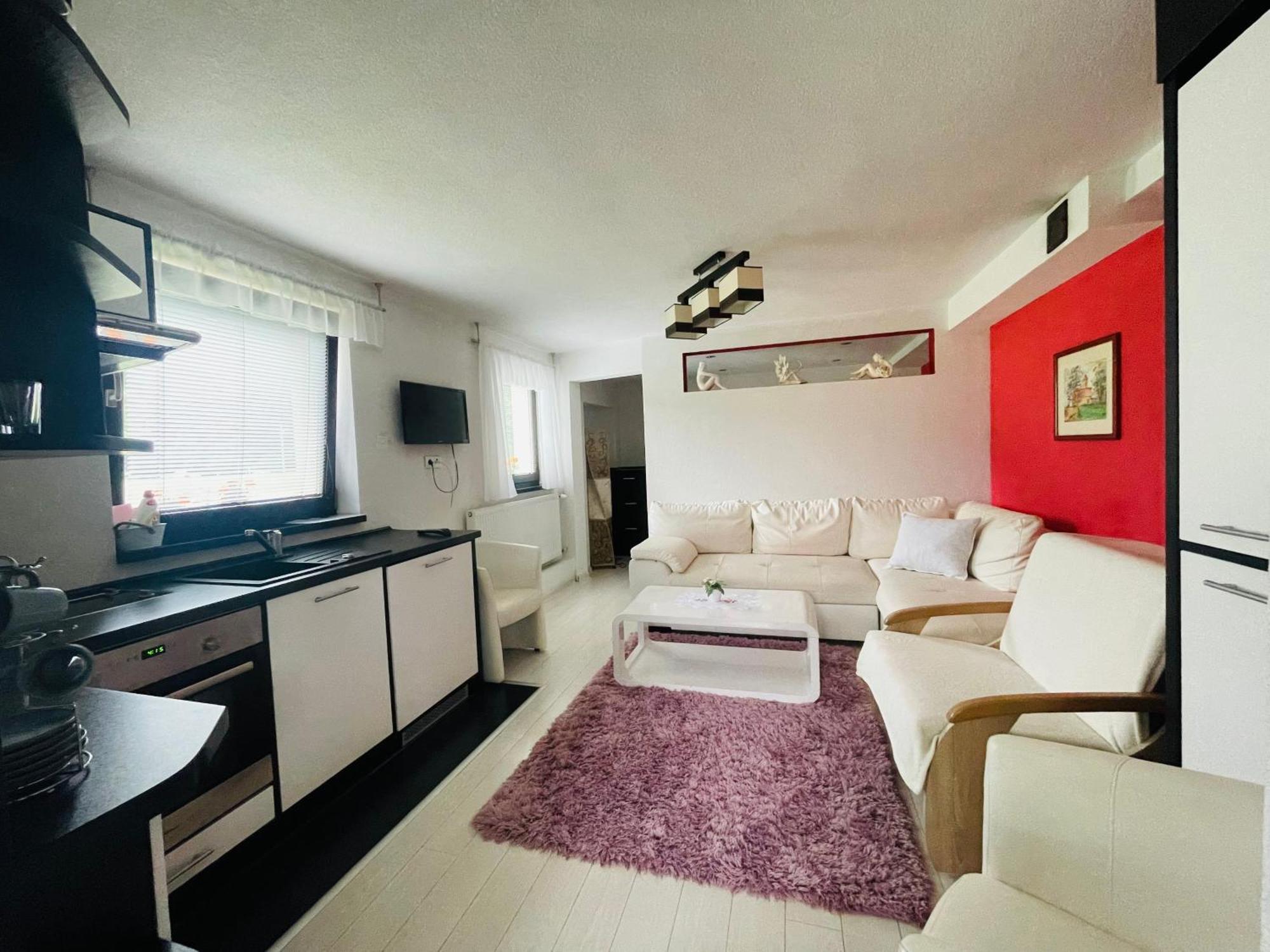 Červený Kláštor Apartmany Pod Troma Korunami מראה חיצוני תמונה